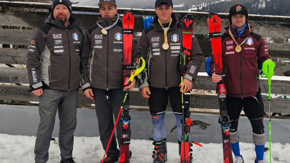 Andrea Bertoldini terzo da sinistra bormio slalom